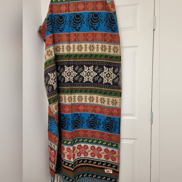 Winter Shawl - Picture 4 of 4